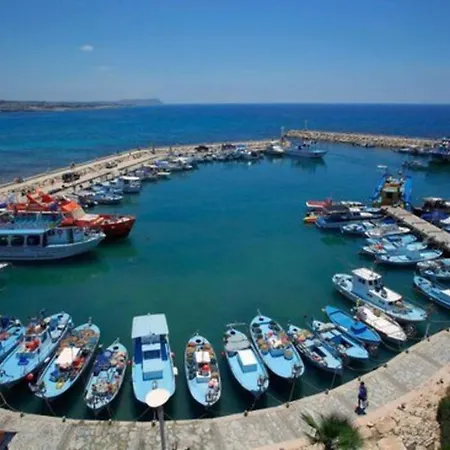 Villa Imagine Your Family Renting A Luxury Holiday Close To Paralimni's Main Attractions 1253