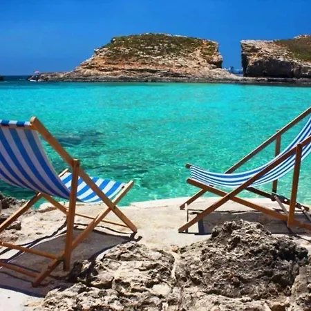 Imagine Your Family Renting A Luxury Holiday Close To Paralimni's Main Attractions 1253 Vila Paralimni