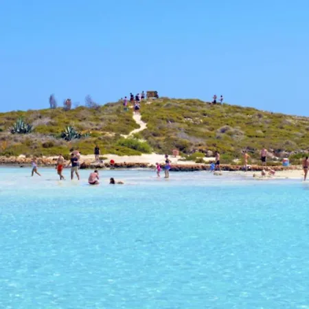 Vila Imagine Your Family Renting A Luxury Holiday Close To Paralimni's Main Attractions 1253