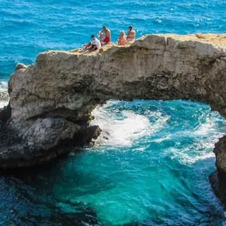 Imagine Your Family Renting A Luxury Holiday Close To Paralimni's Main Attractions 1253 Vila *