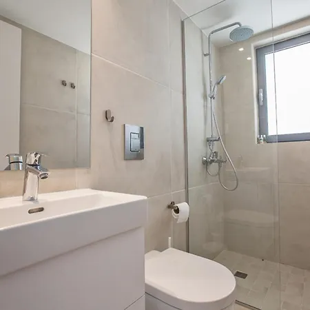 Villa Imagine Your Family Renting A Luxury Holiday Close To Paralimni's Main Attractions 1253 Paralimni