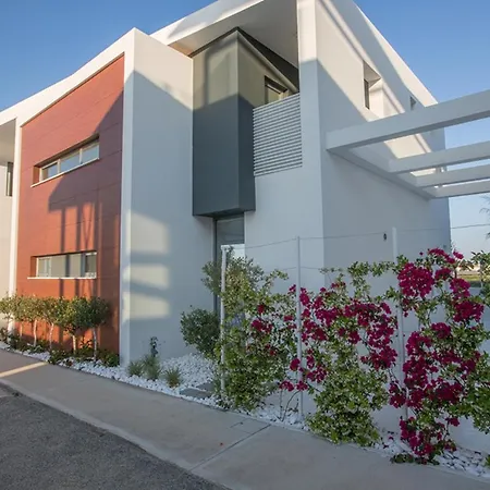 Imagine Your Family Renting A Luxury Holiday Close To Paralimni's Main Attractions 1253 Villa