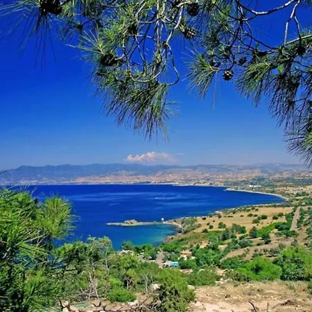Vila Imagine Your Family Renting A Luxury Holiday Close To Paralimni's Main Attractions 1253 Paralimni